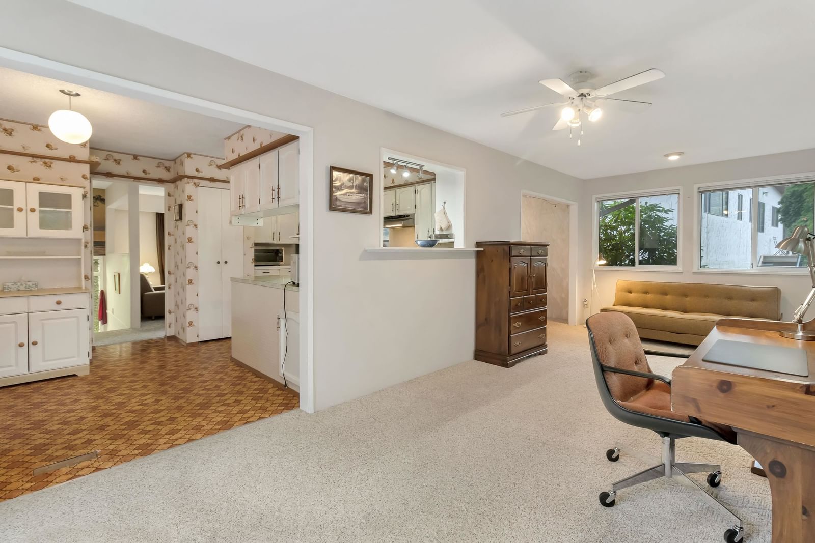 Listing Image 9