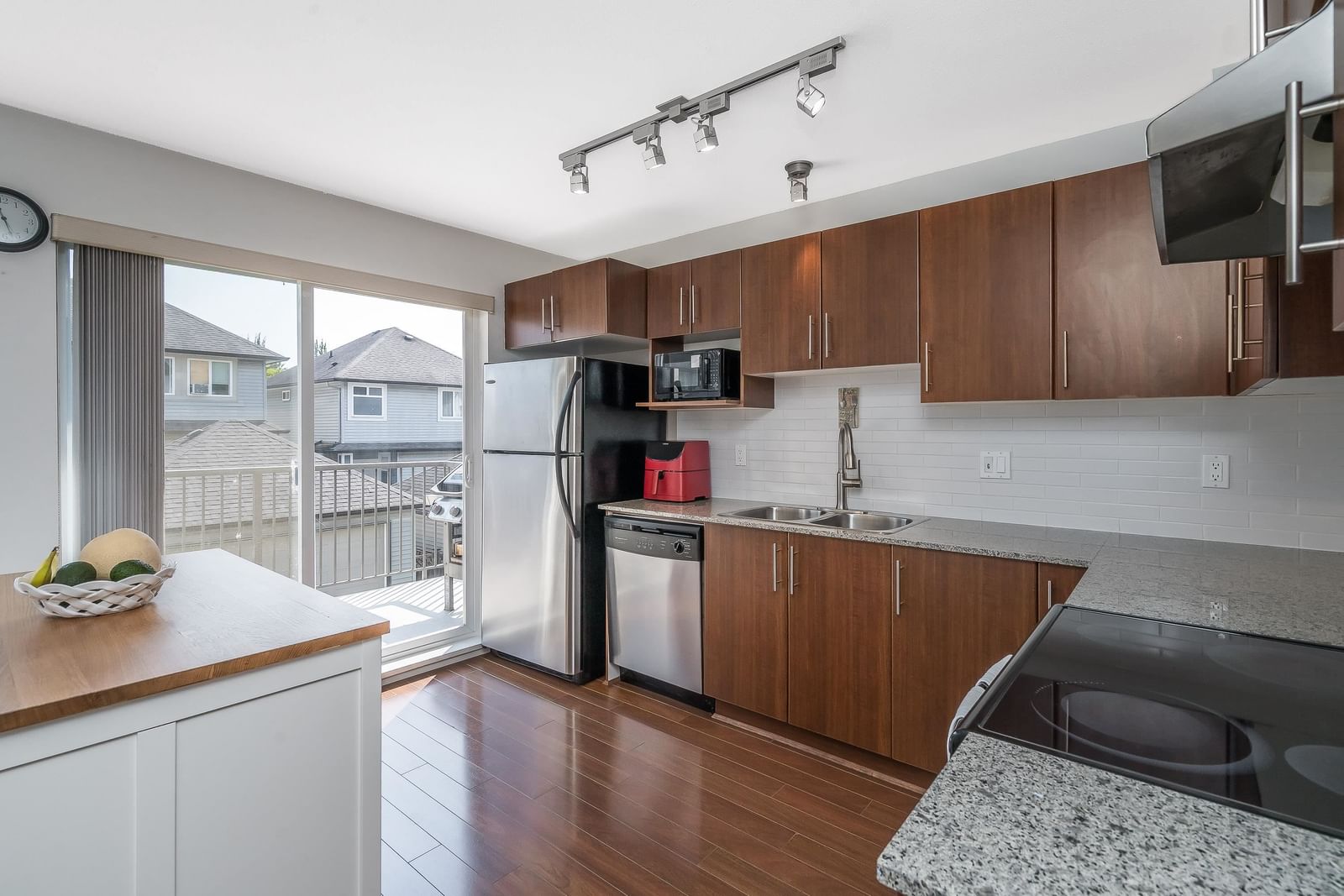 Listing Image 13