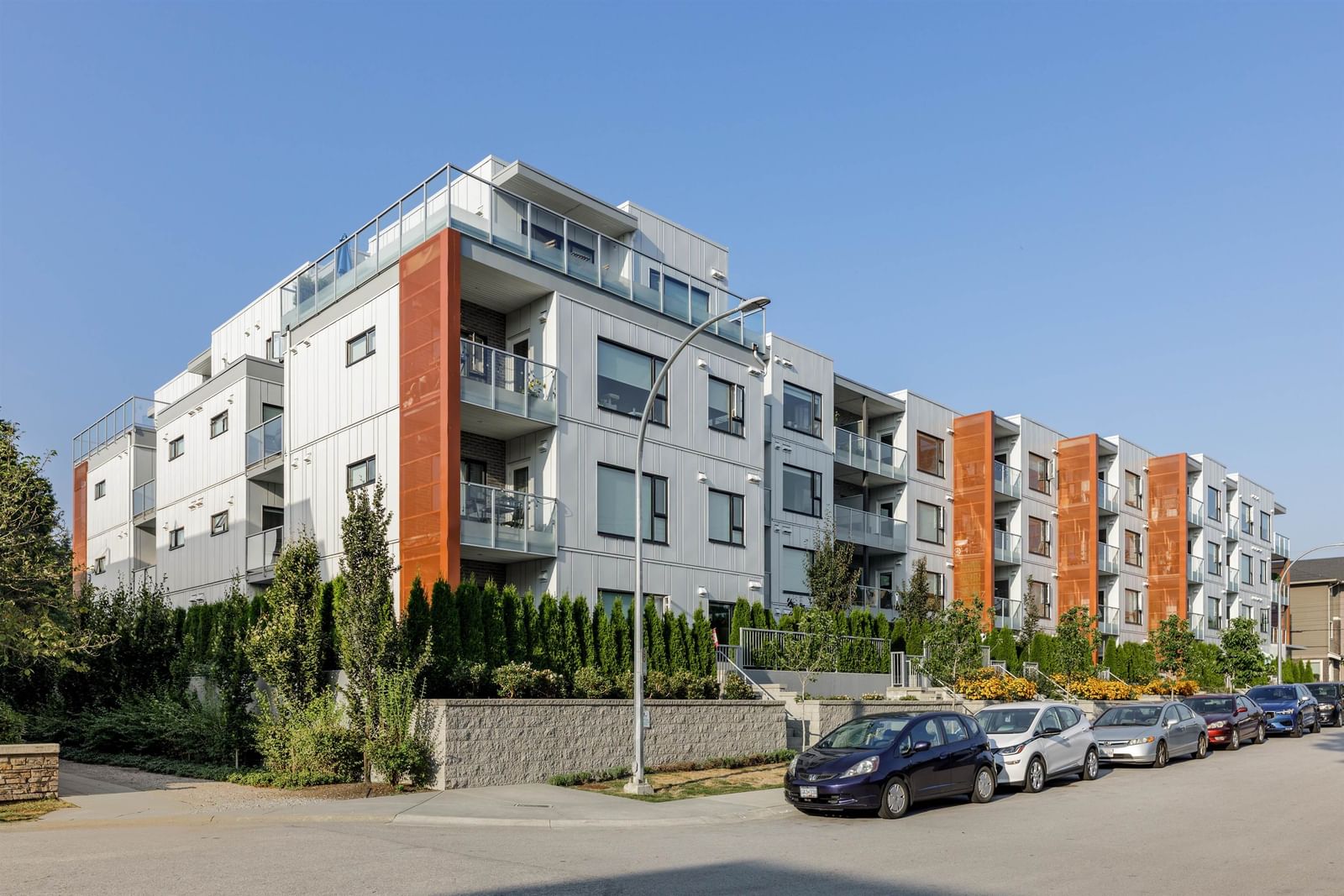 Listing Image 19