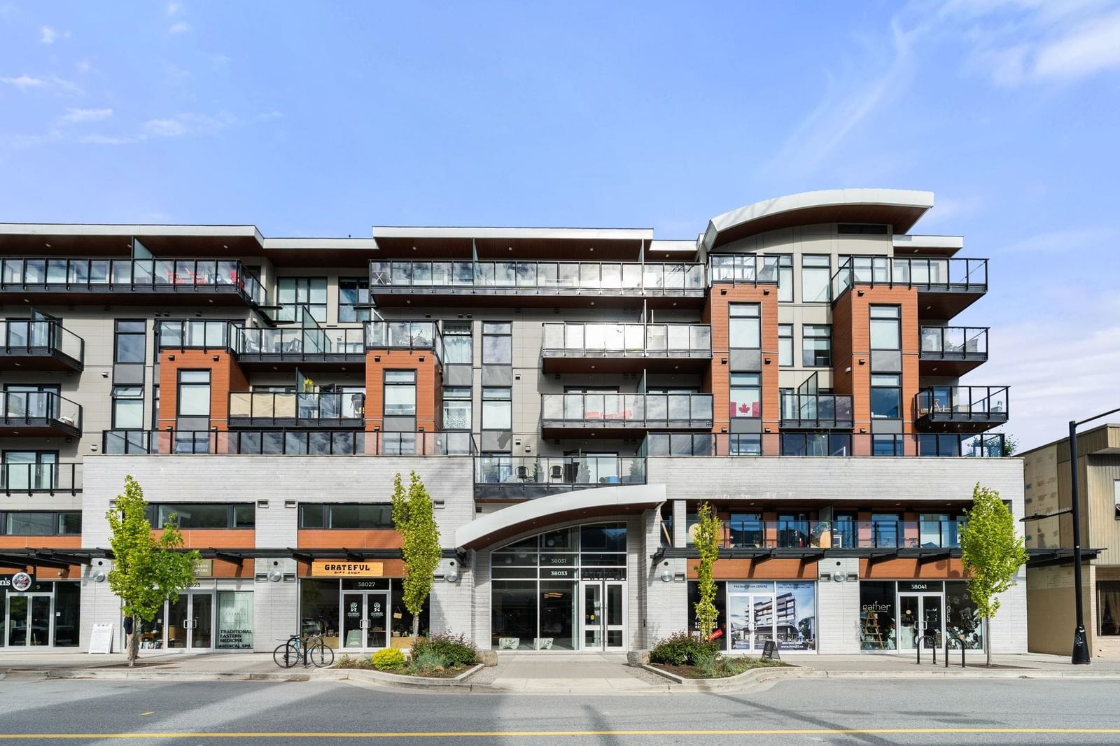Listing Image 1