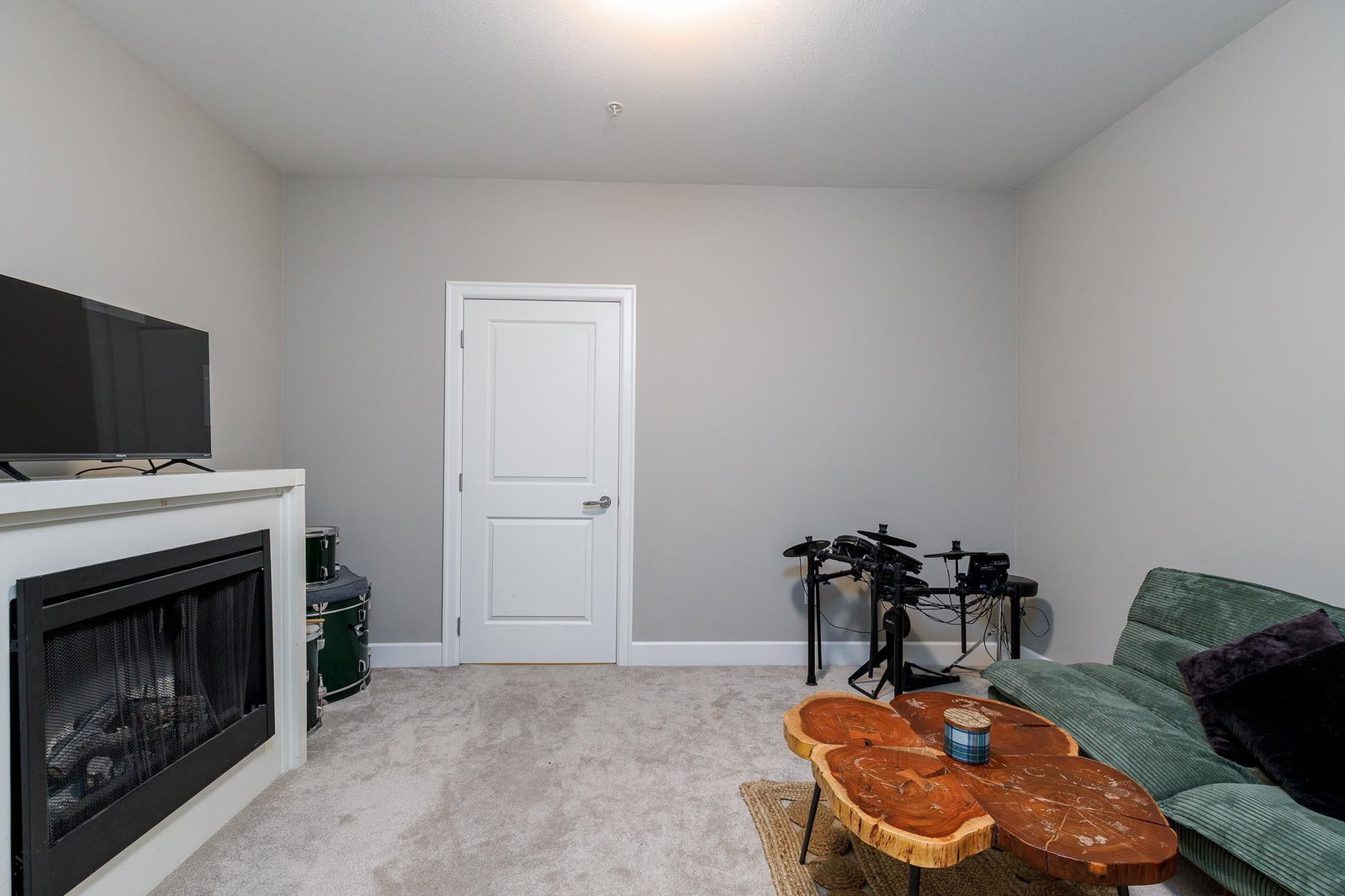 Listing Image 26