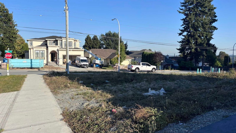 18998 62 Avenue, Surrey, V3S 8A3 | Image 2