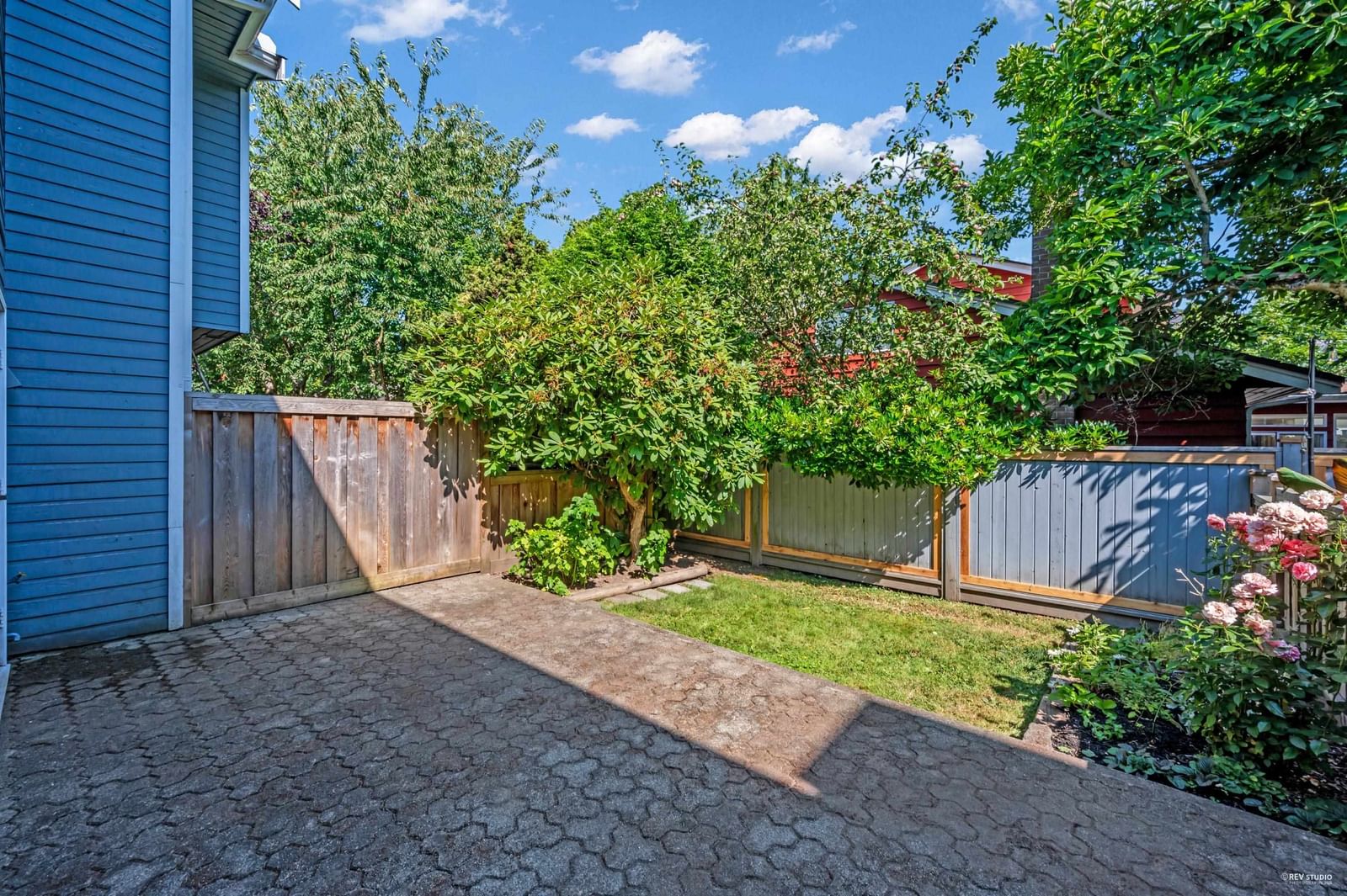 Listing Image 6