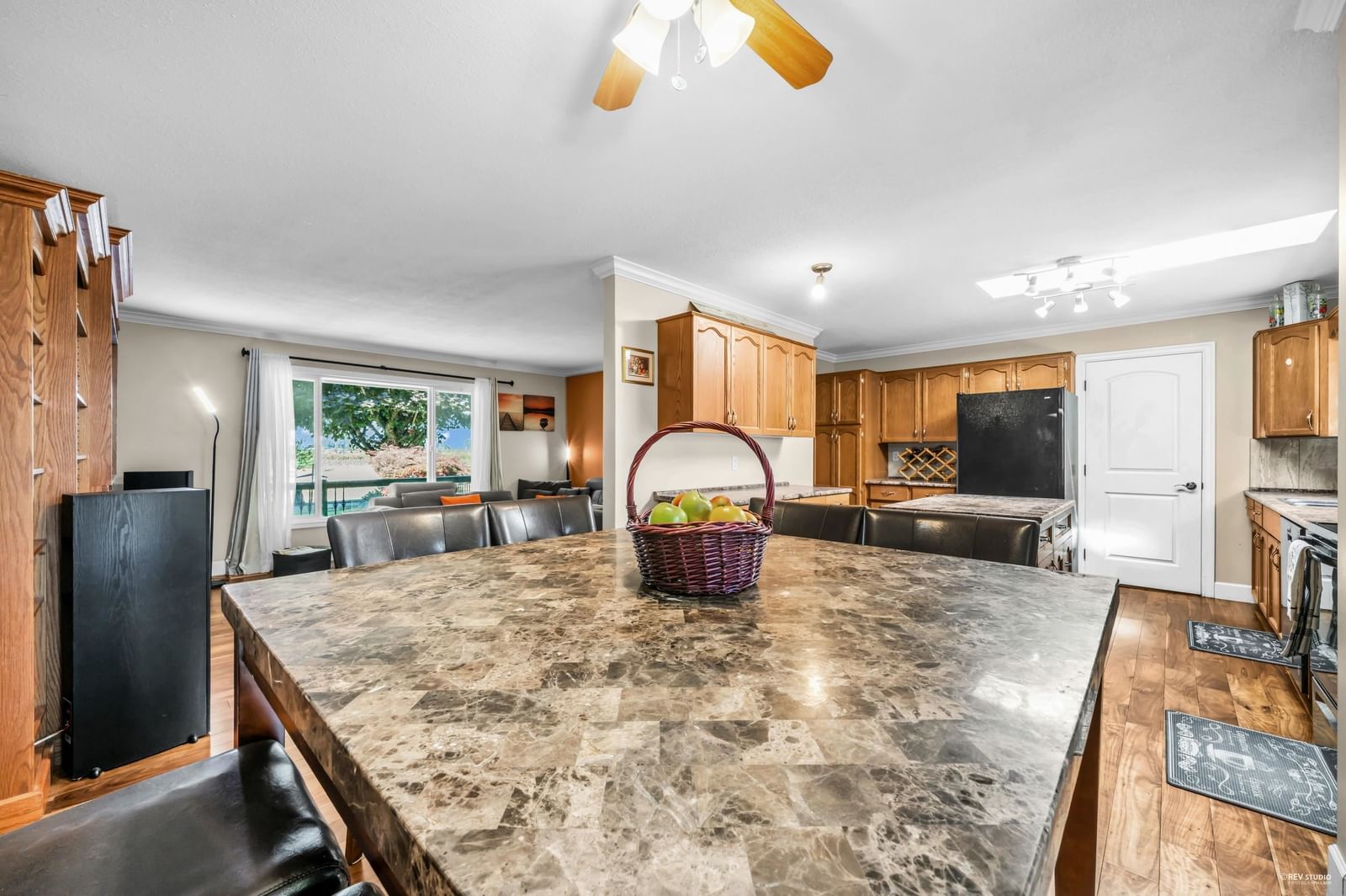 Listing Image 14