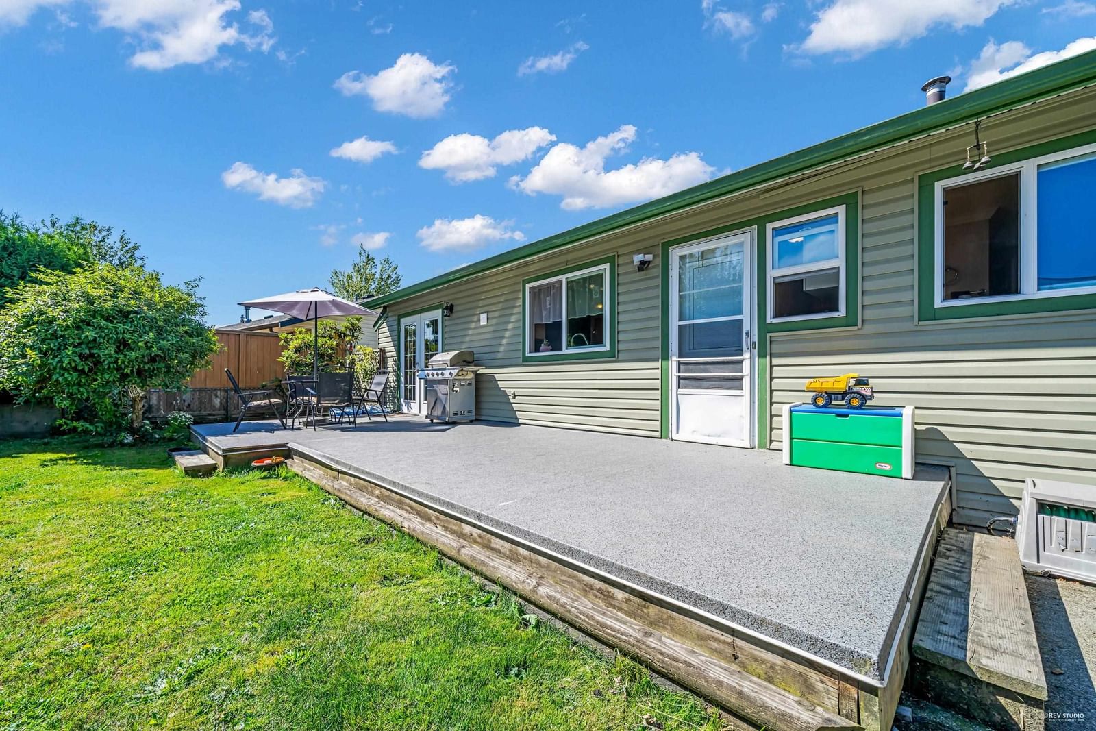 Listing Image 8