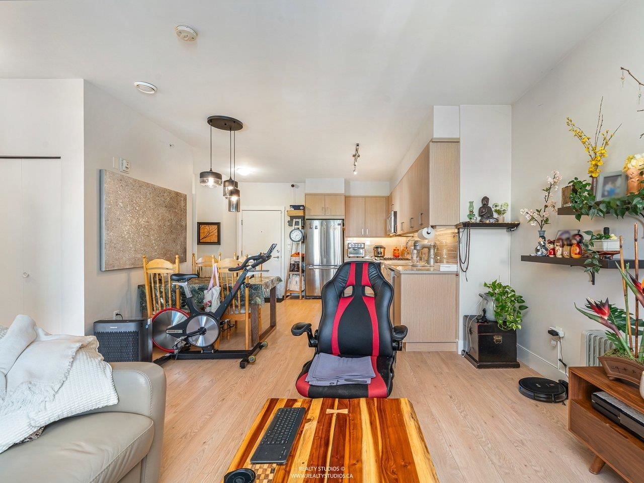 Listing Image 14