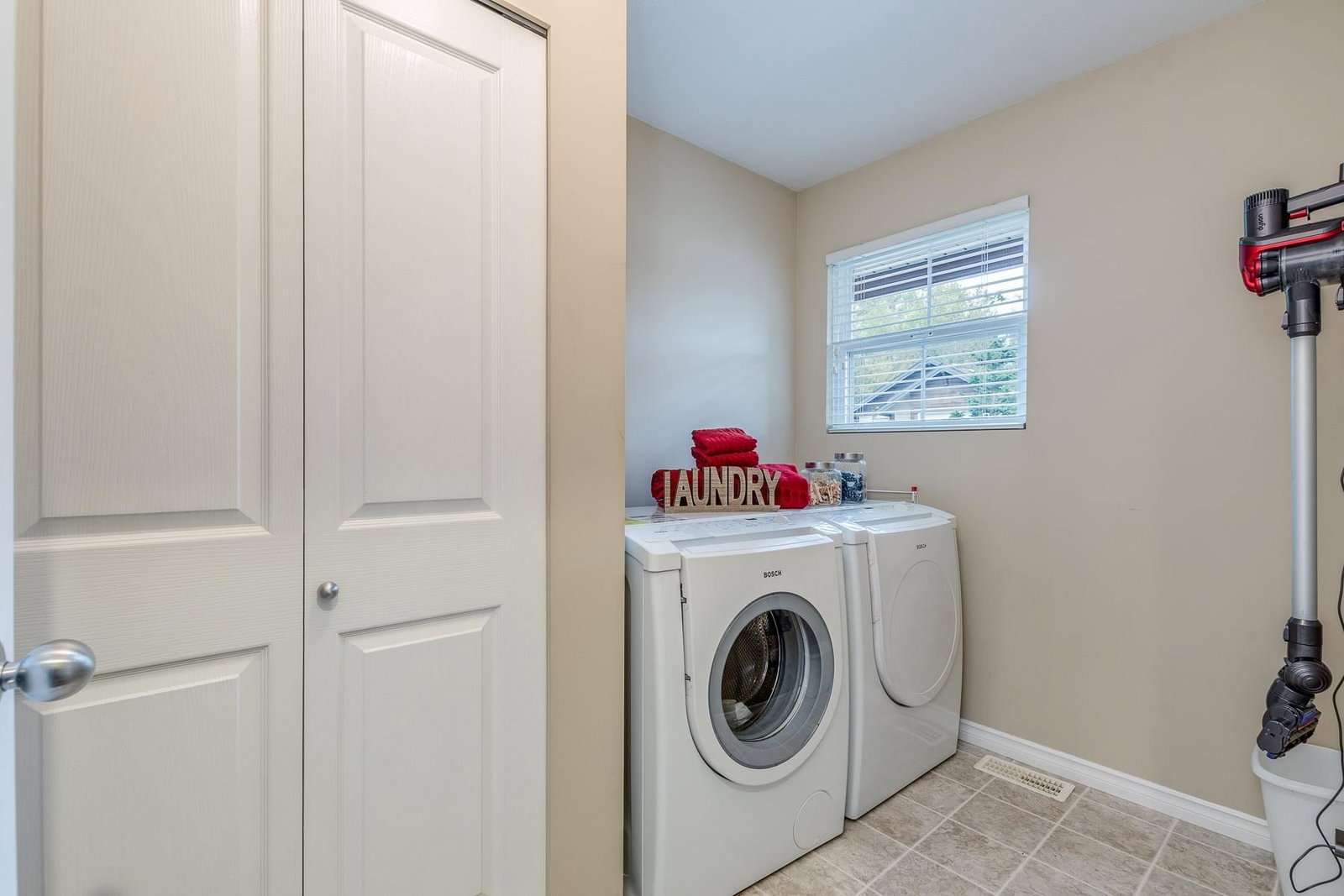 Listing Image 28