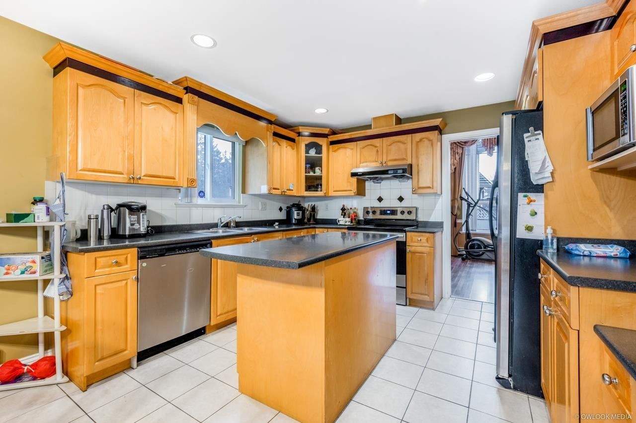 Listing Image 11