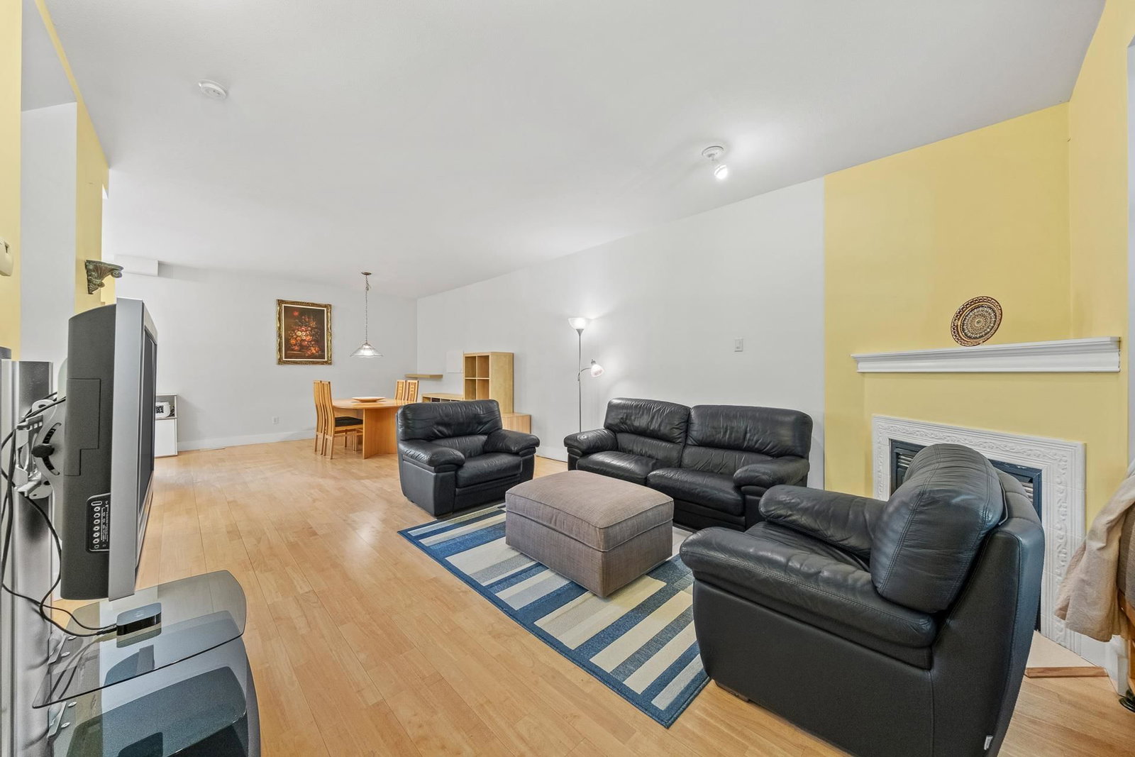 Listing Image 6