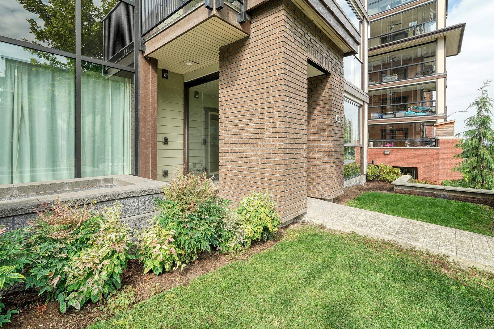 Listing Image 27