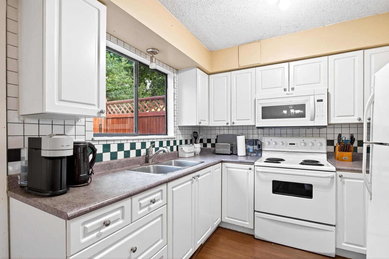 Listing Image 13