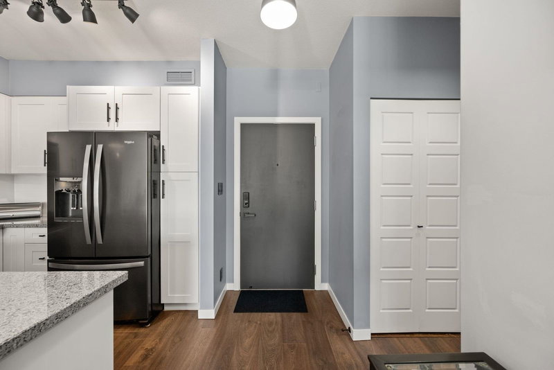 409 - 23215 Billy Brown Road, Langley, V1M 0B7 | Image 3