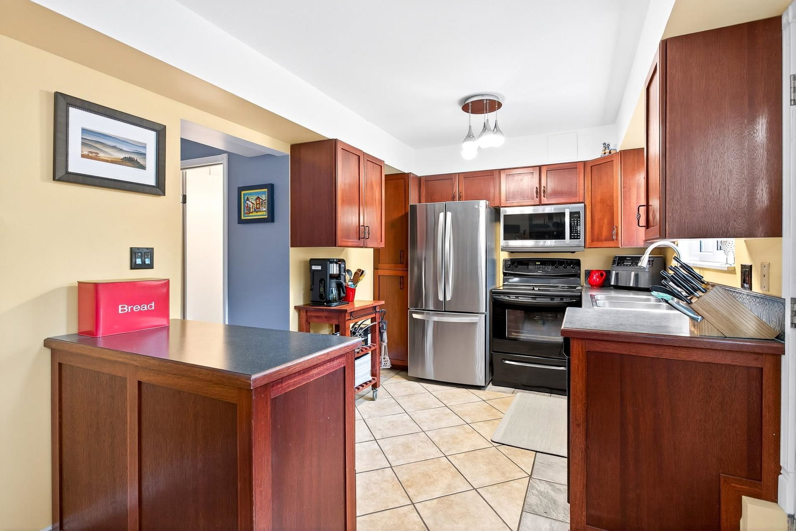 Listing Image 12