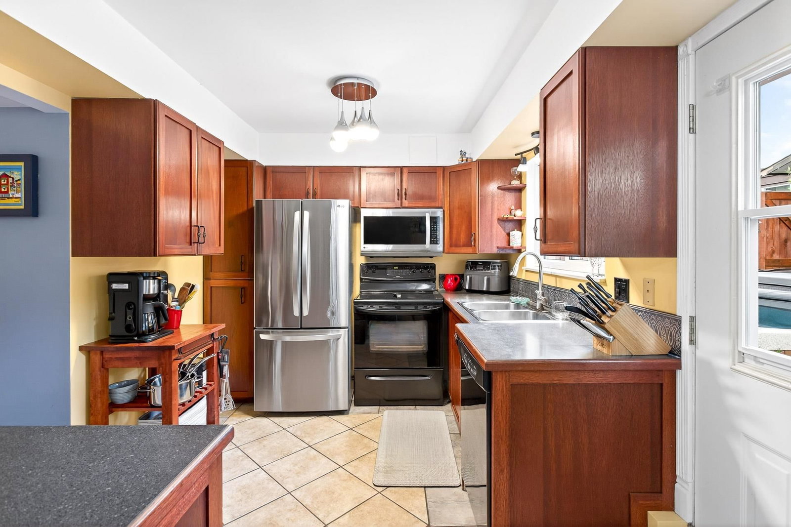 Listing Image 13