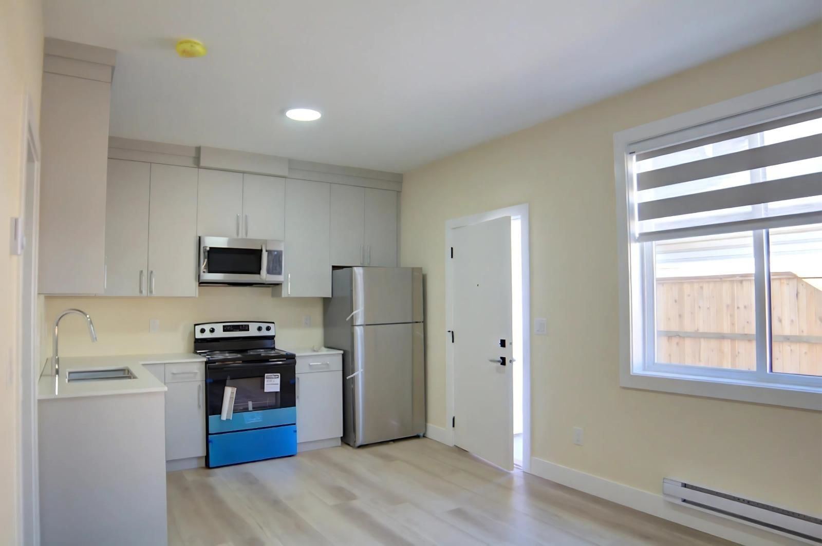 Listing Image 14