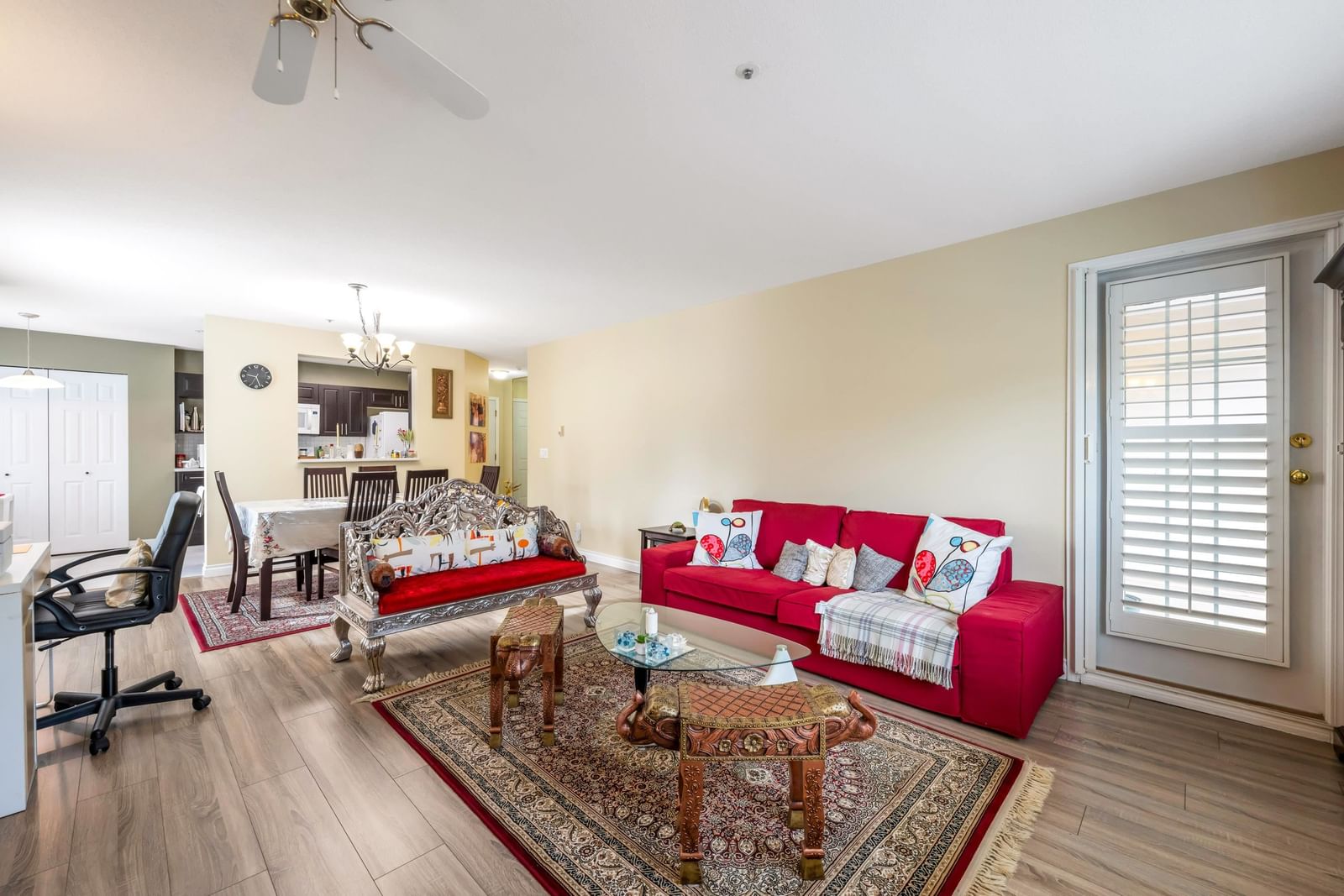 Listing Image 9