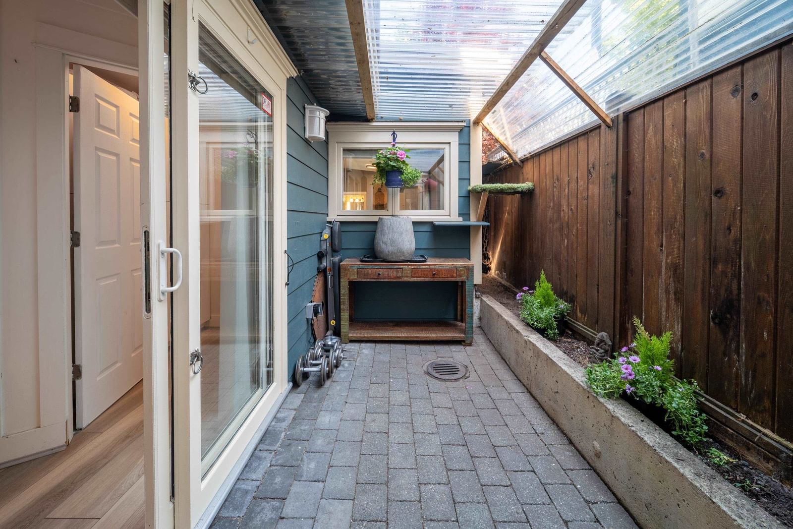 Listing Image 17