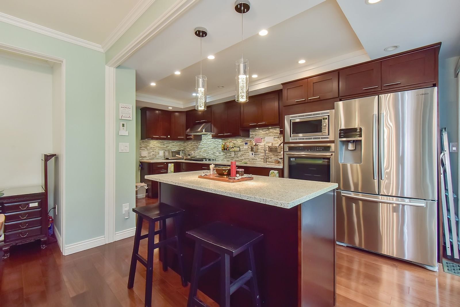 Listing Image 11