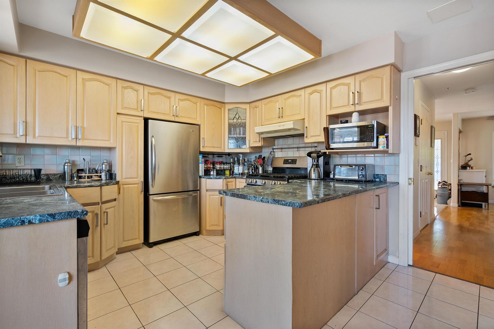 Listing Image 10