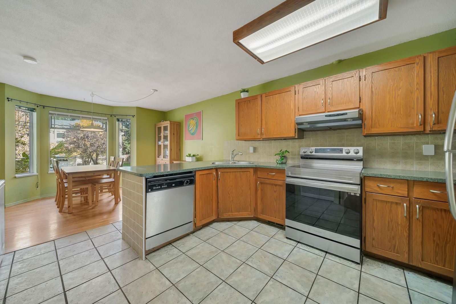 Listing Image 9