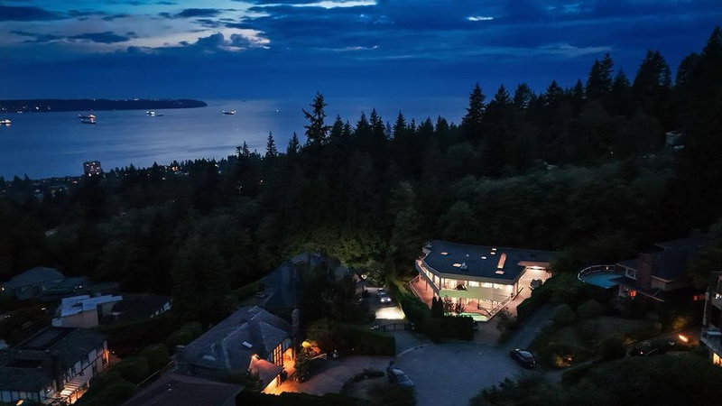 2490 Westhill Court, West Vancouver, V7S 3A5 | Image 2