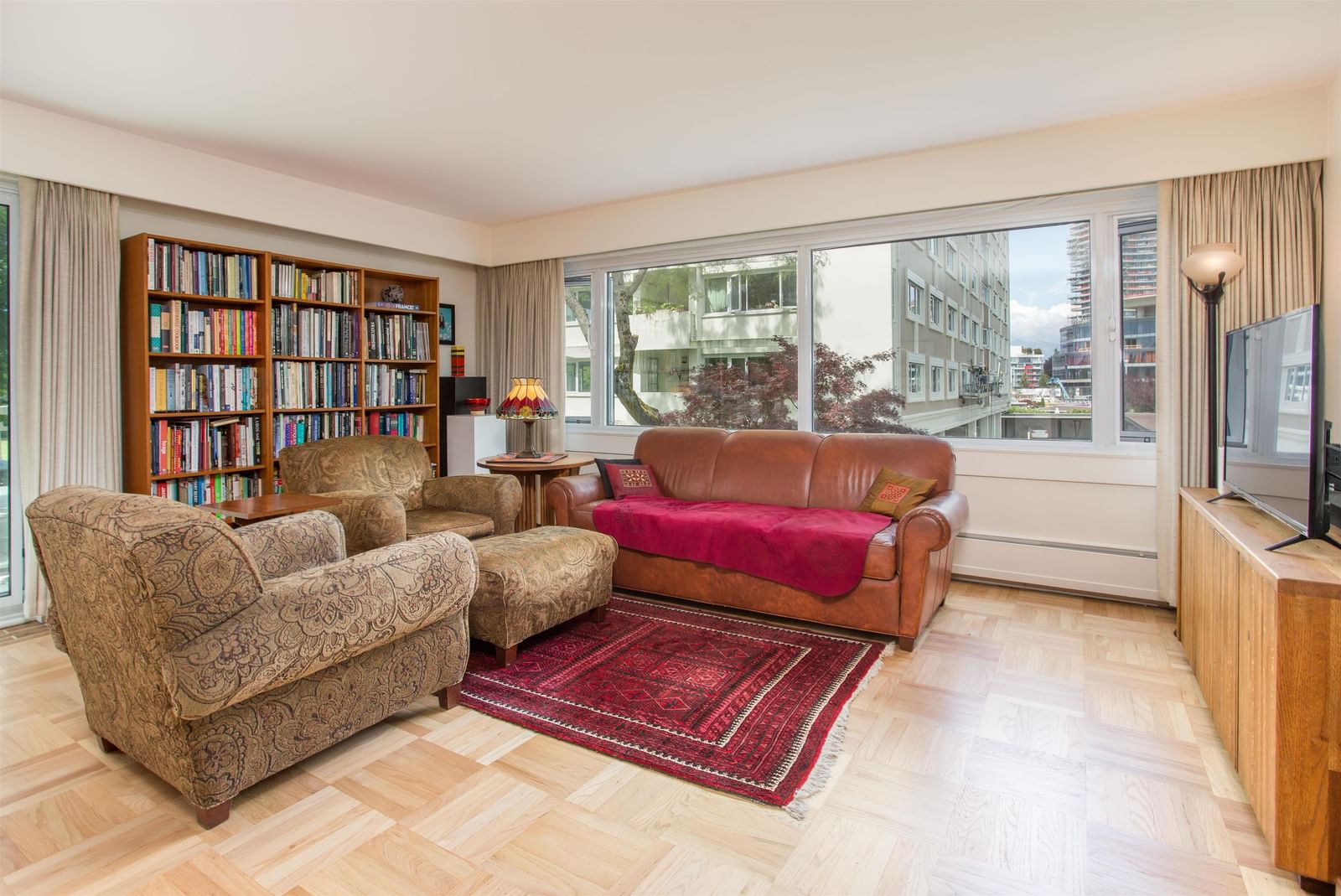 Listing Image 15