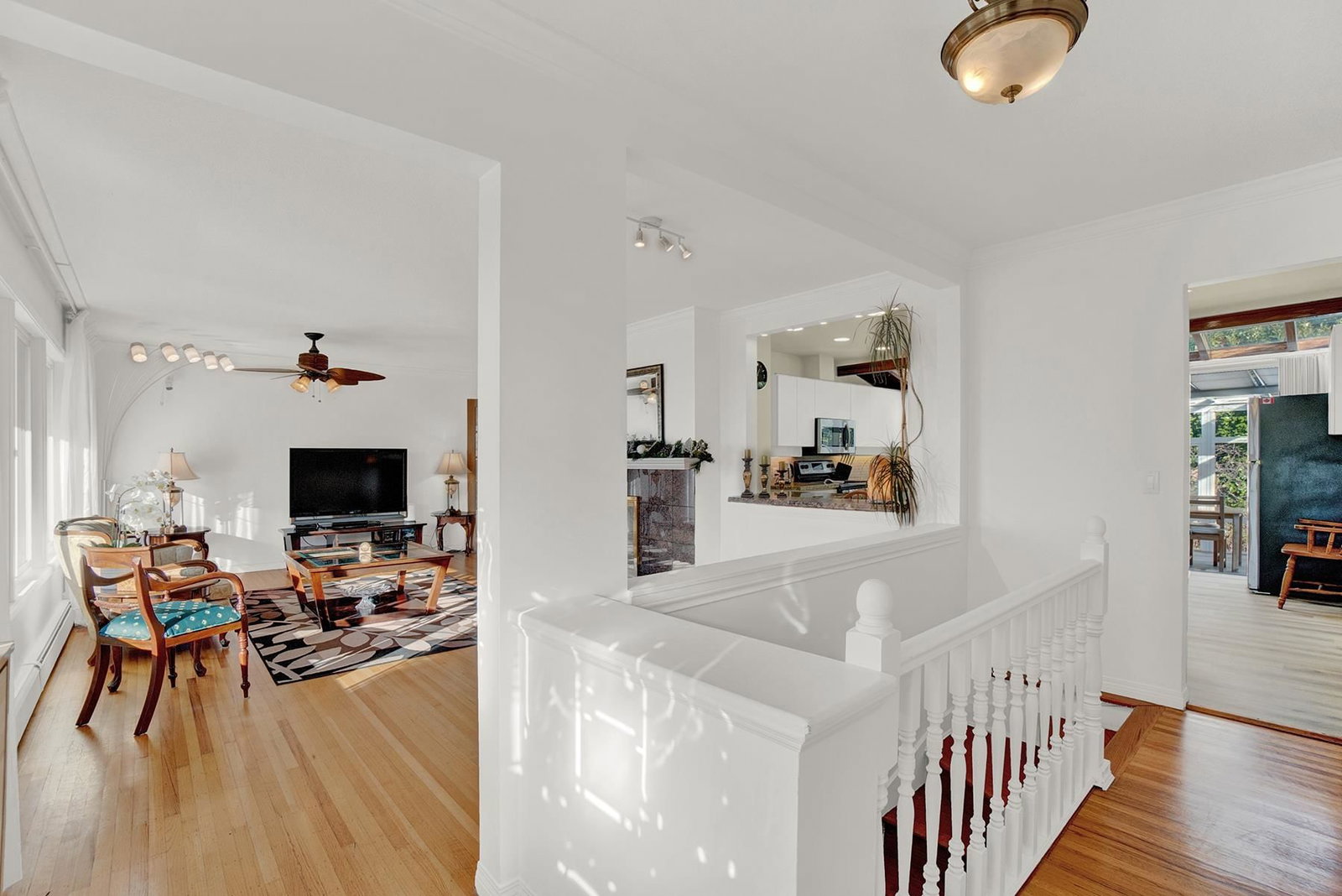 Listing Image 17