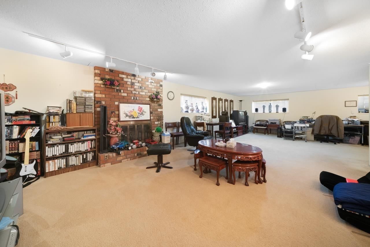 Listing Image 14
