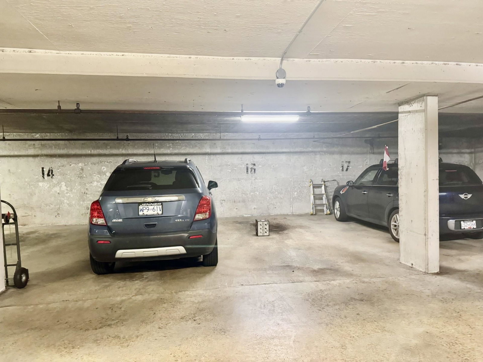 Listing Image 27