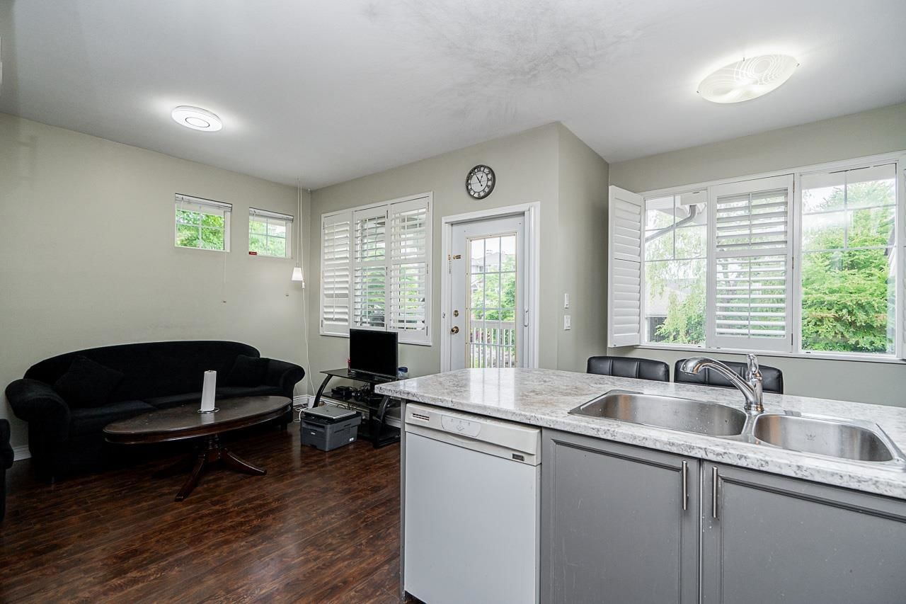 Listing Image 13