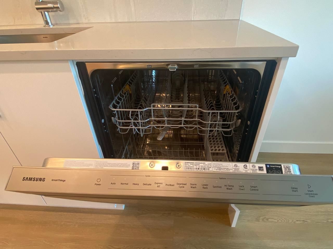 Listing Image 14