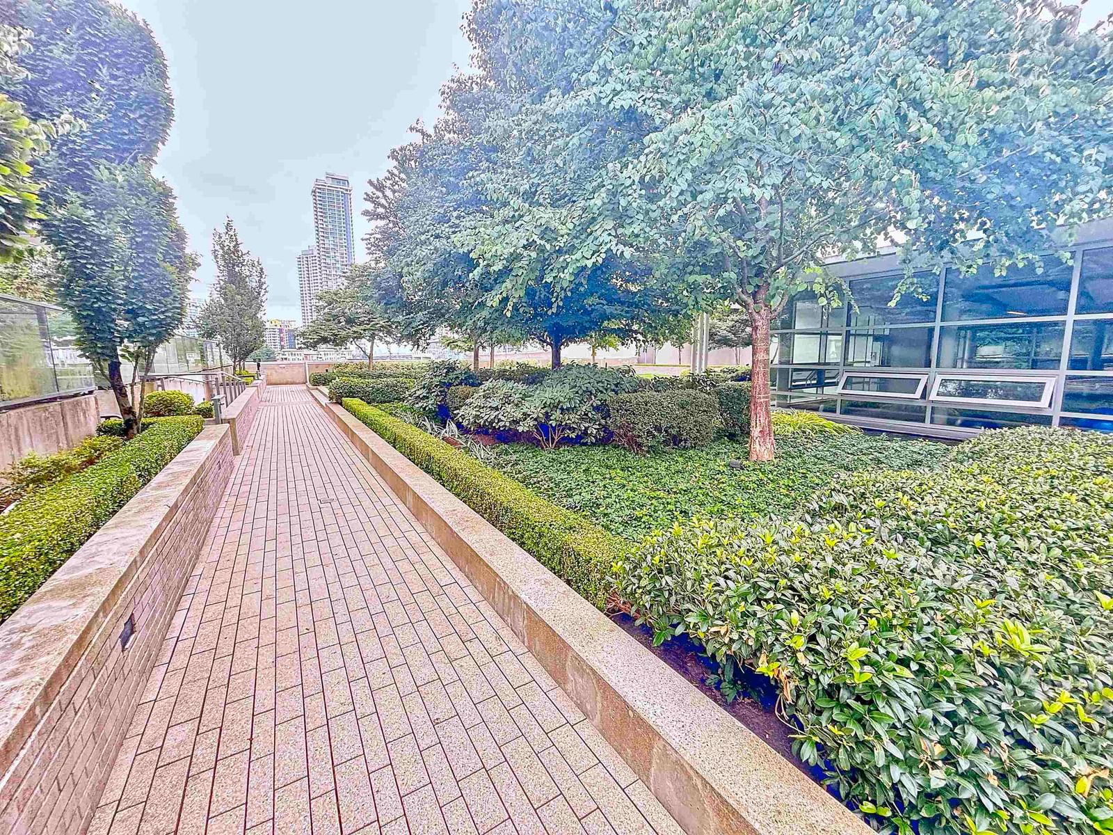 Listing Image 27