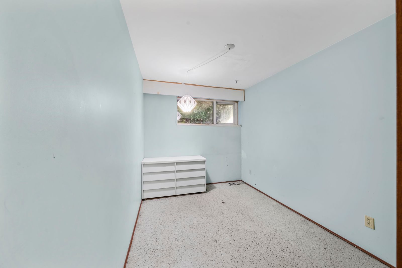 Listing Image 28