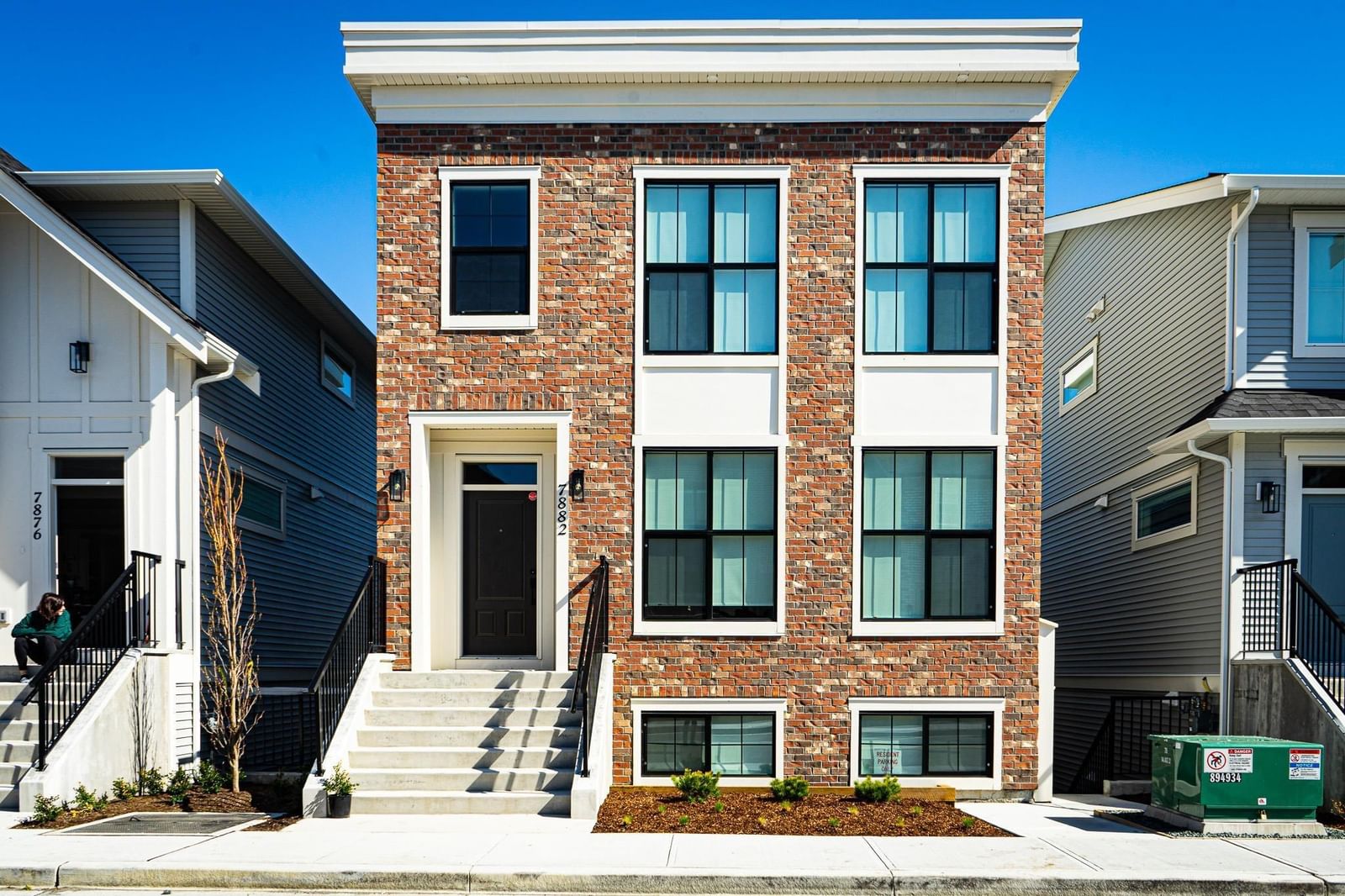 Listing Image 1