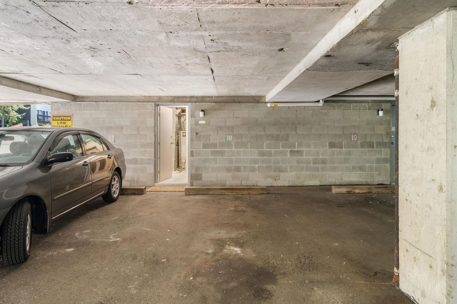 Listing Image 39