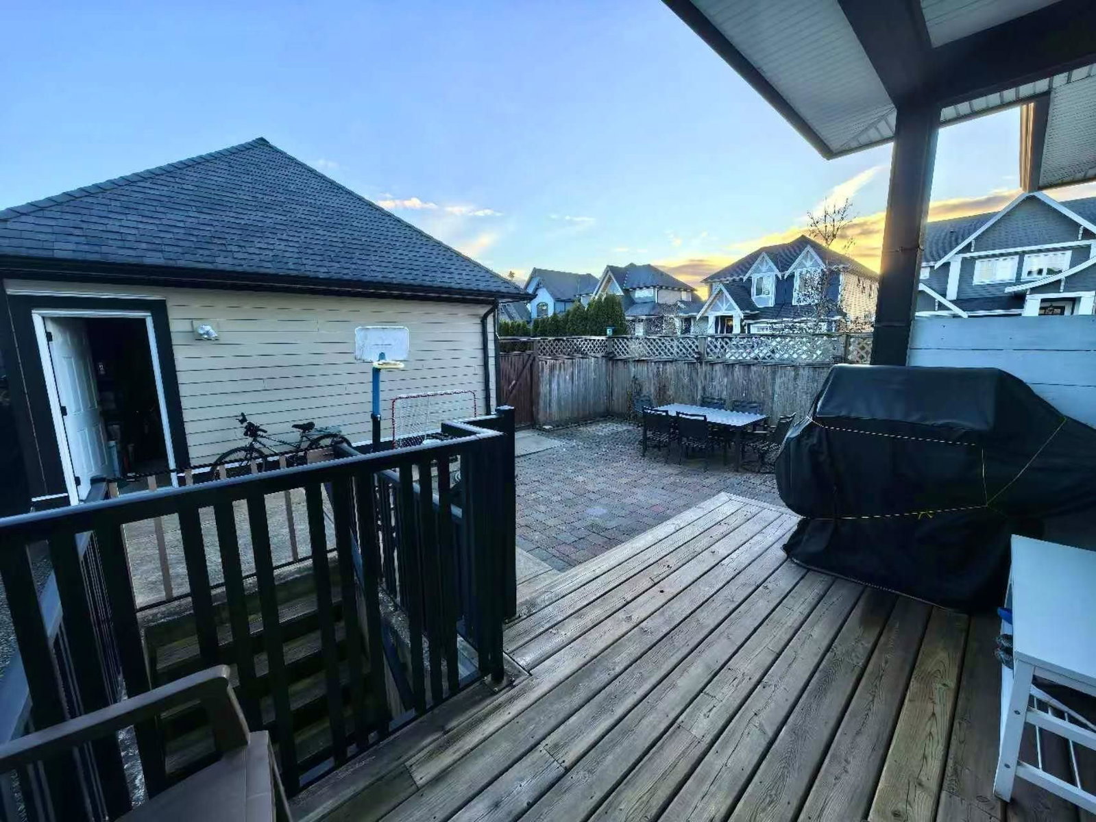 Listing Image 19