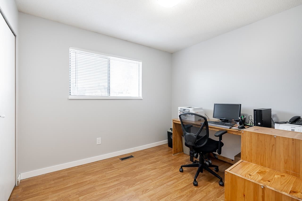 Listing Image 18