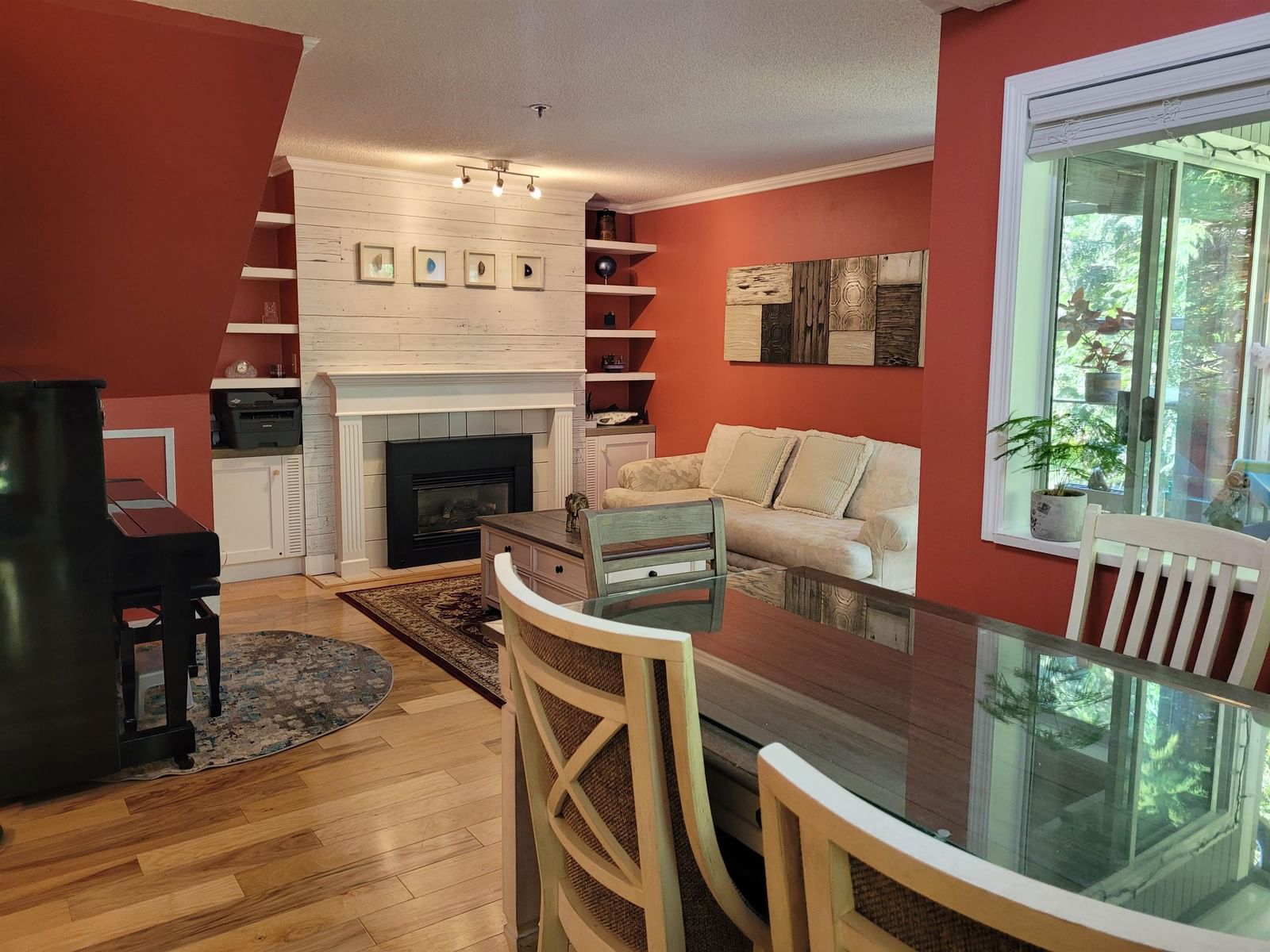 Listing Image 10