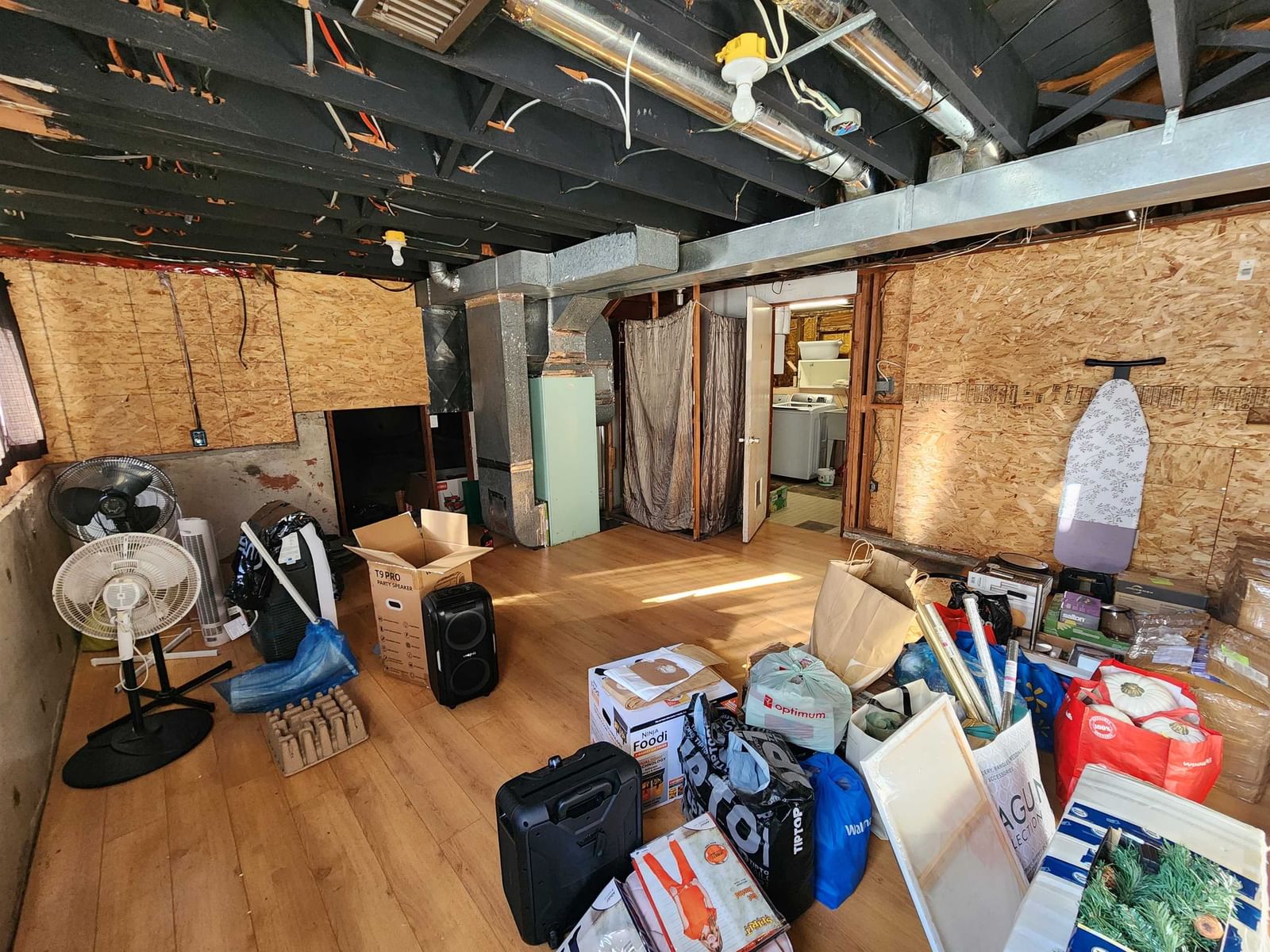 Listing Image 16