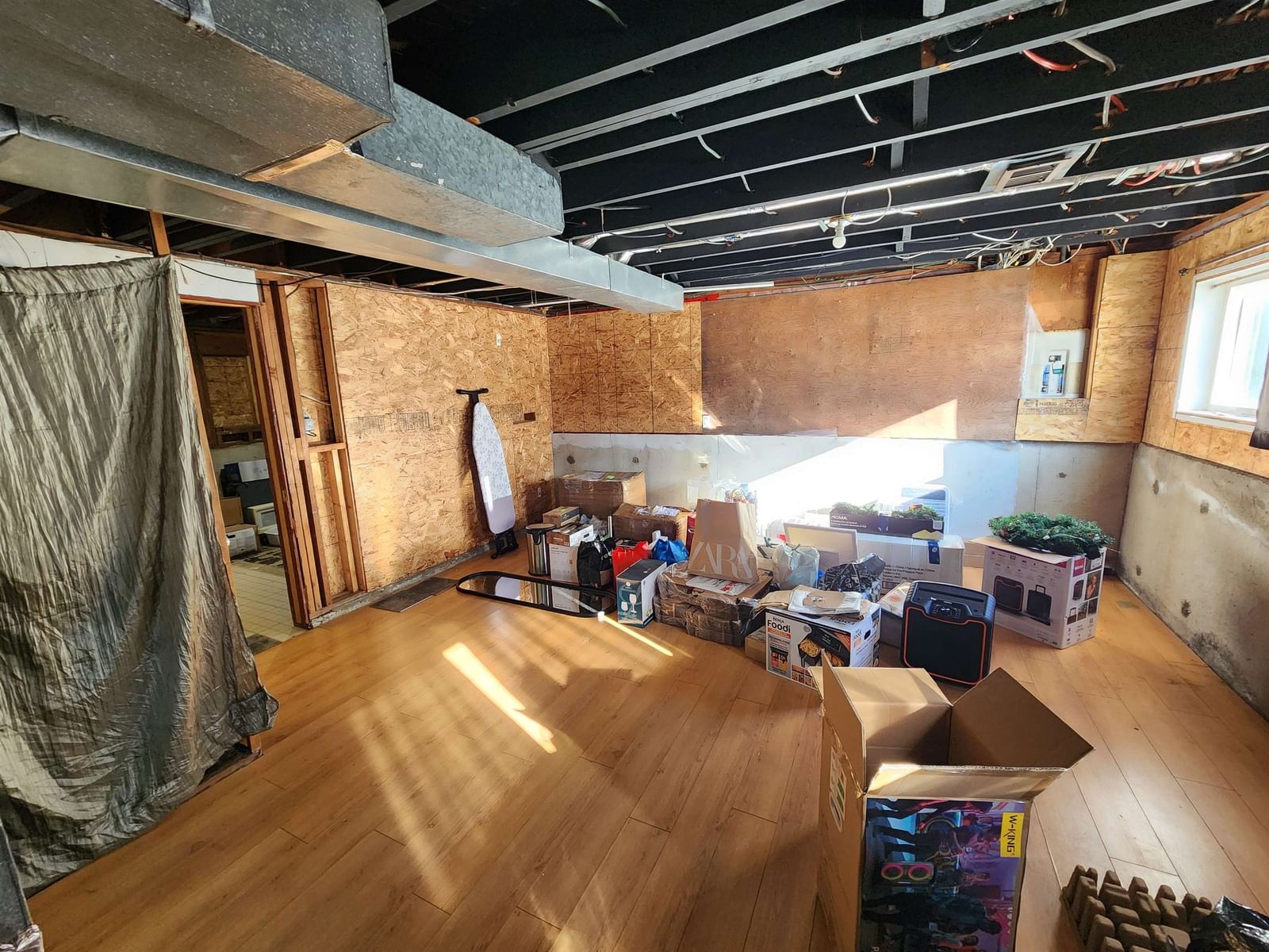 Listing Image 19