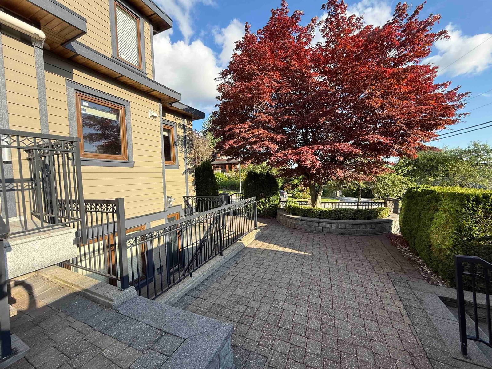 Listing Image 9