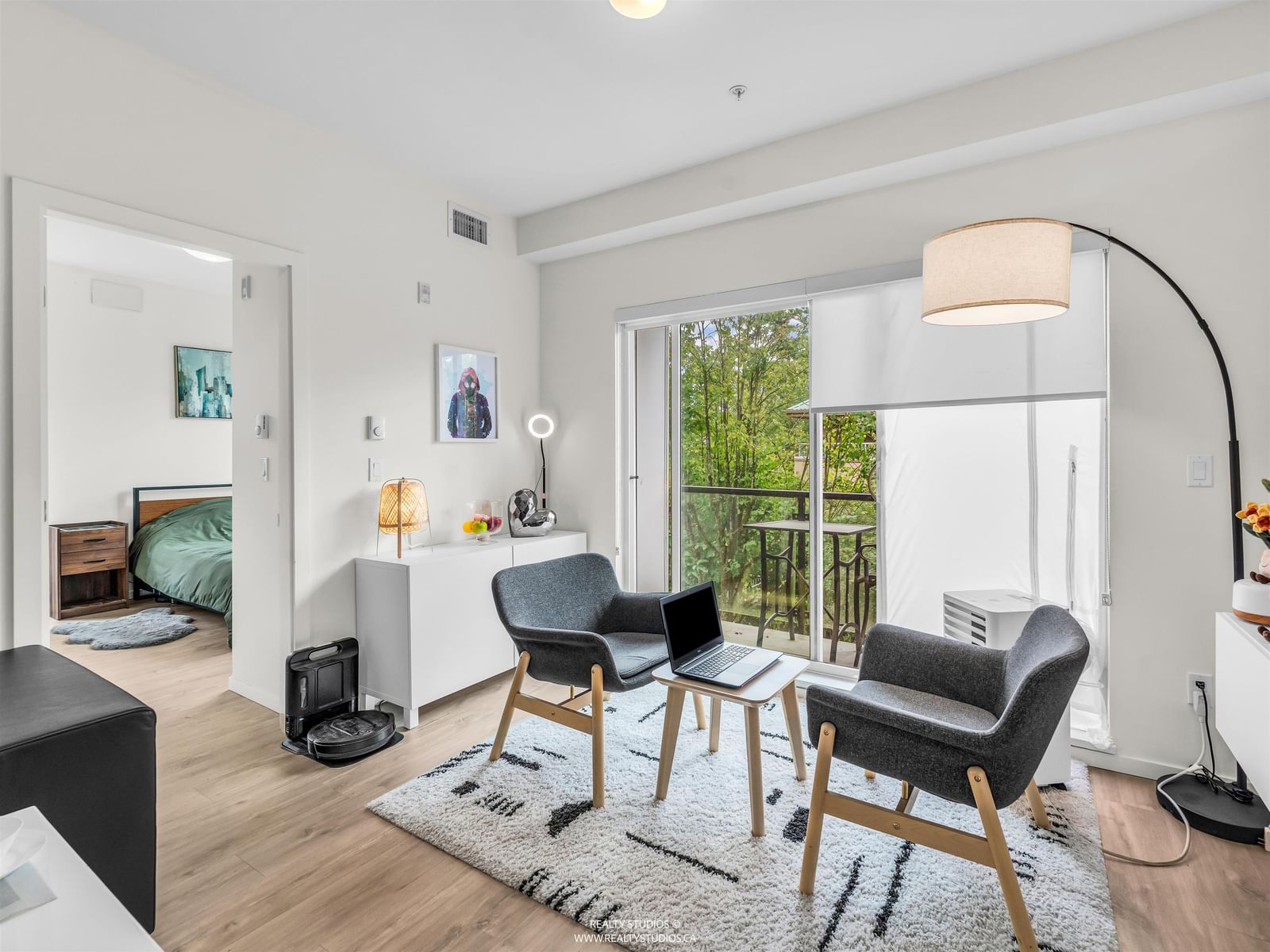Listing Image 15