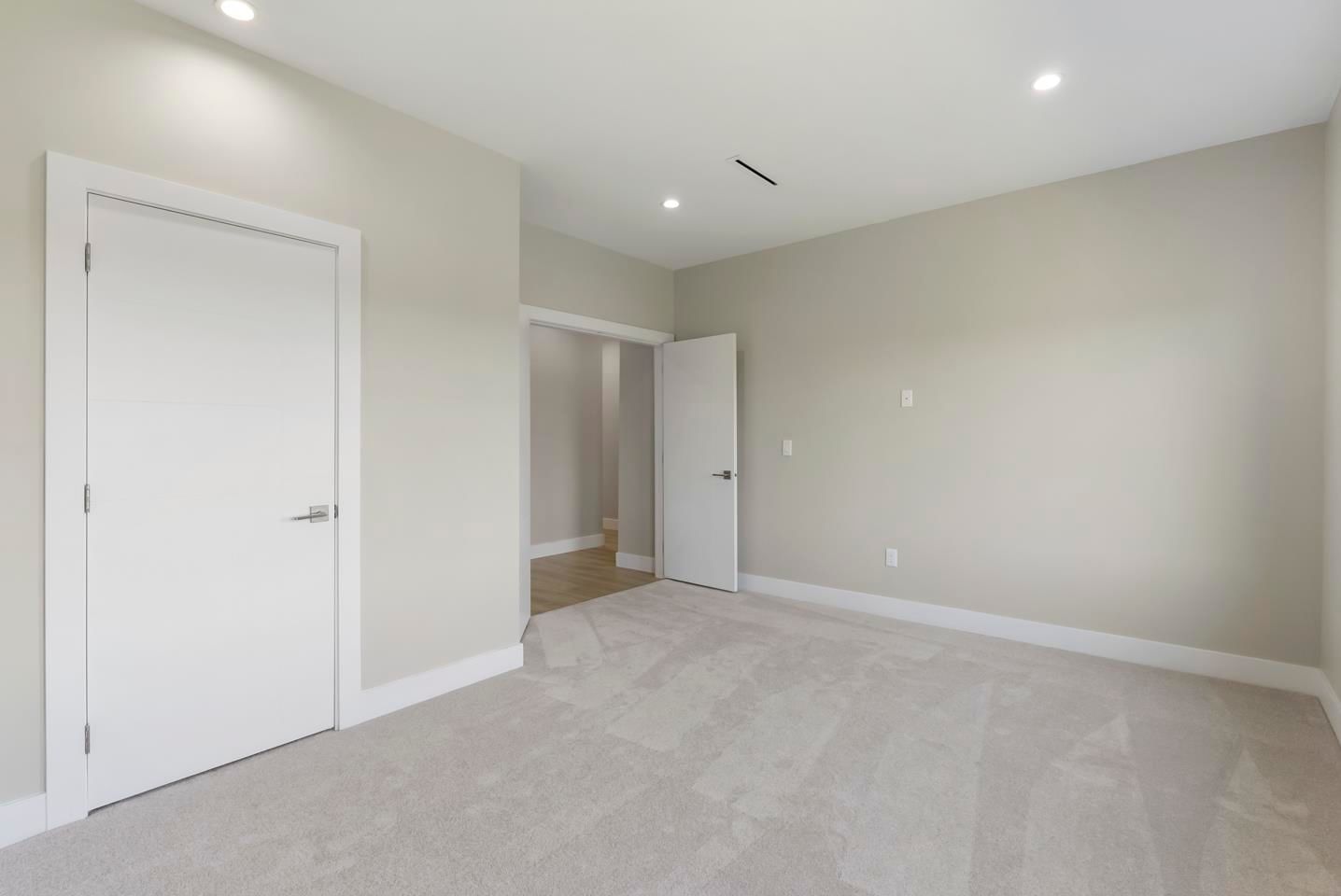 Listing Image 26