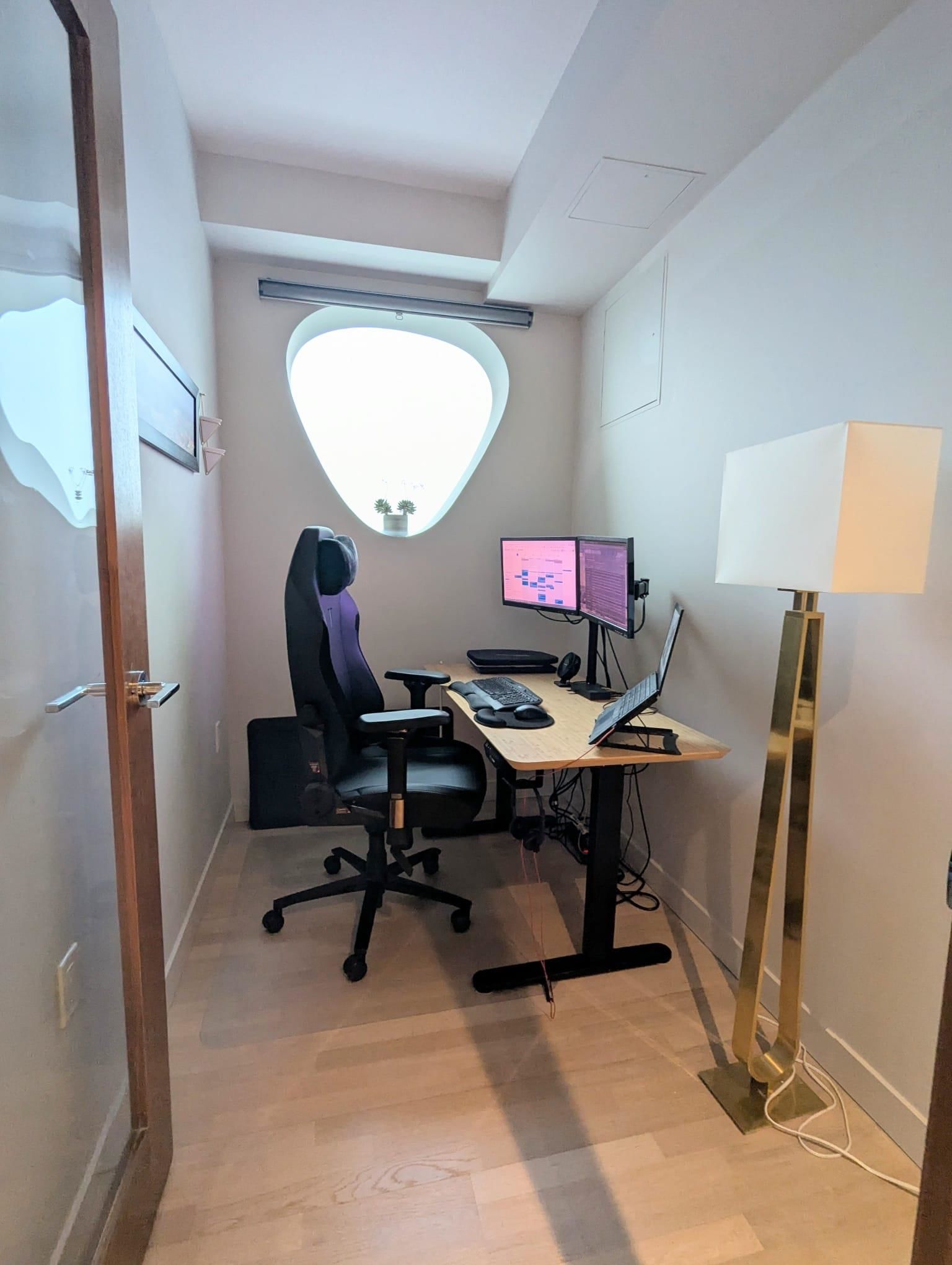 Listing Image 4