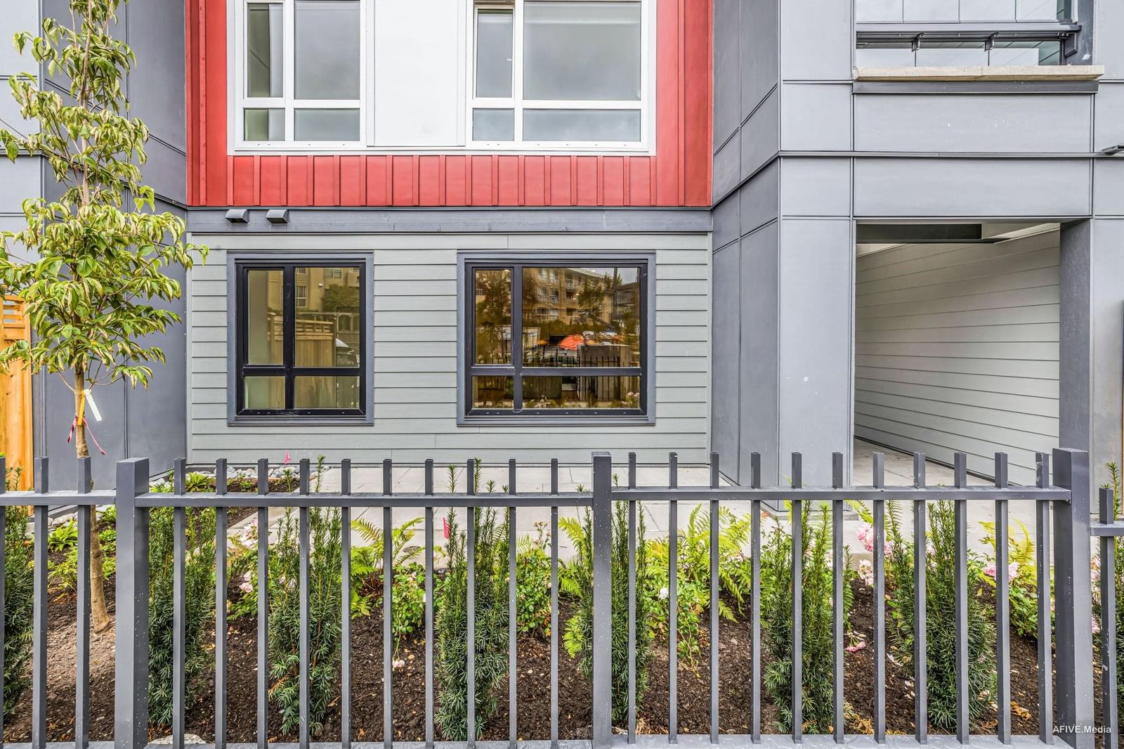 Listing Image 21