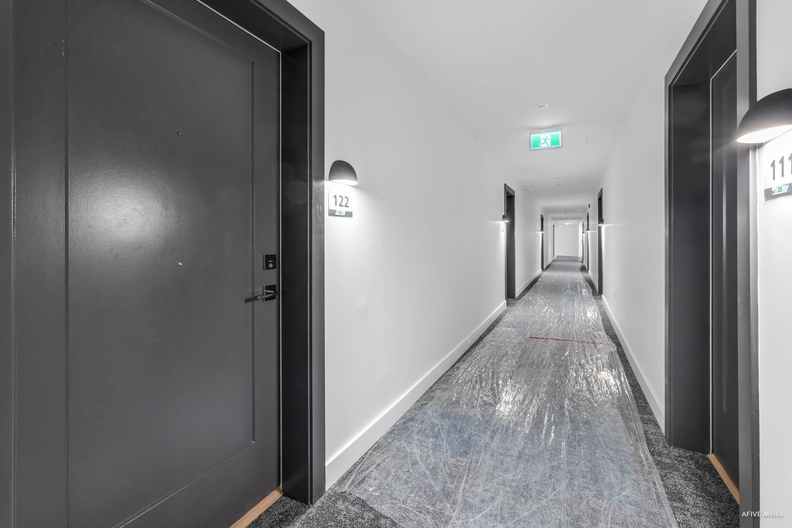 Listing Image 5