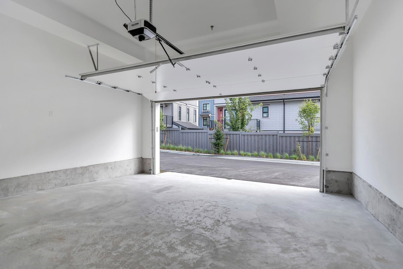 Listing Image 38