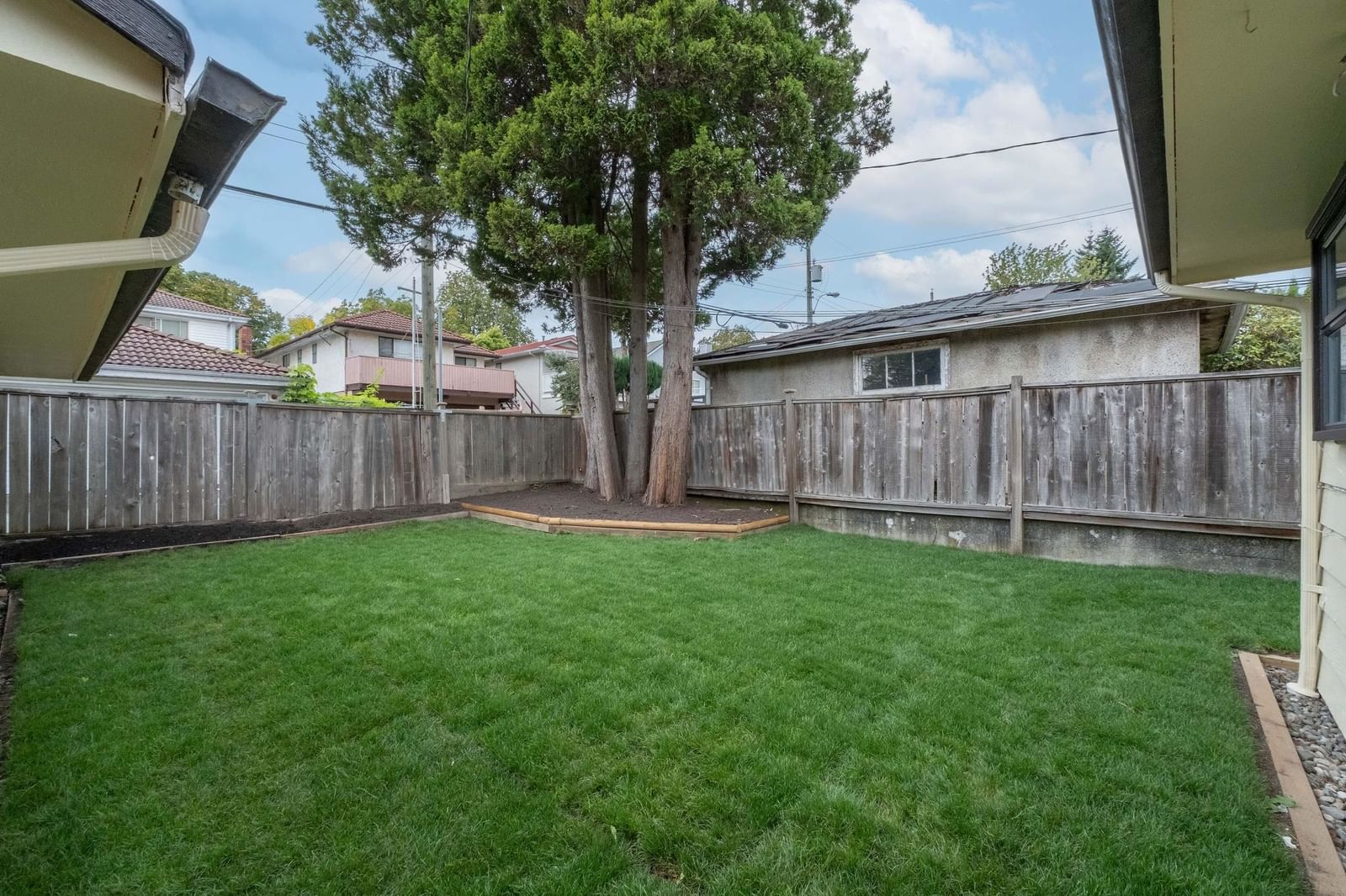 Listing Image 25