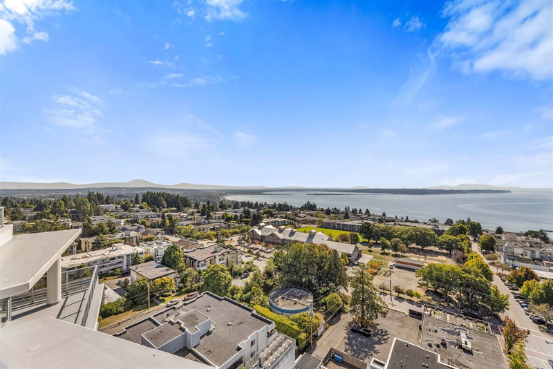 1302 - 1342 Johnston Road, White Rock, V4B 0C7 | Image 2