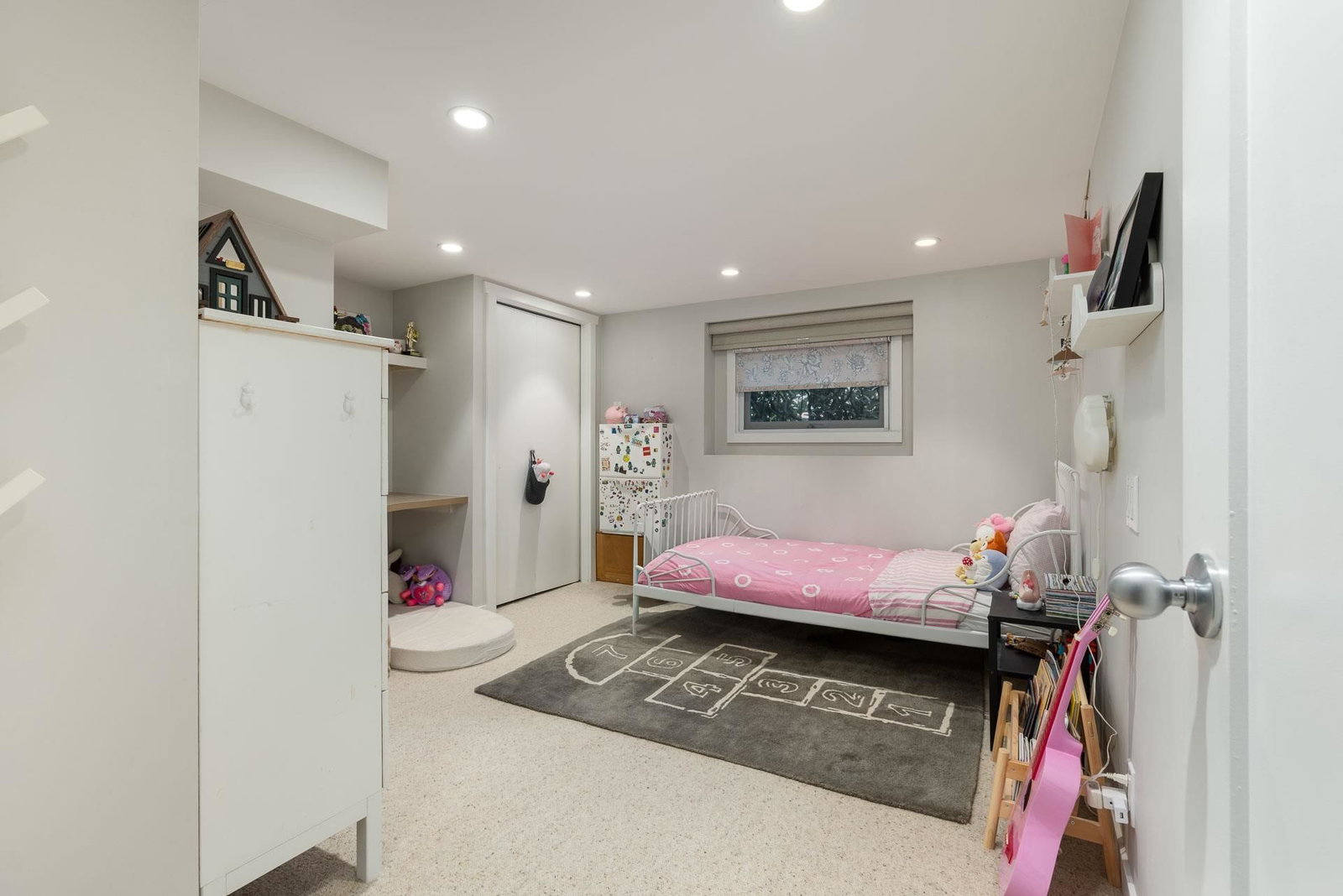 Listing Image 17